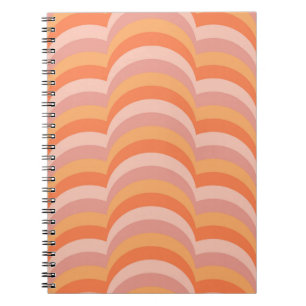 Roze en oranje retro stijl curves patroon notitieboek