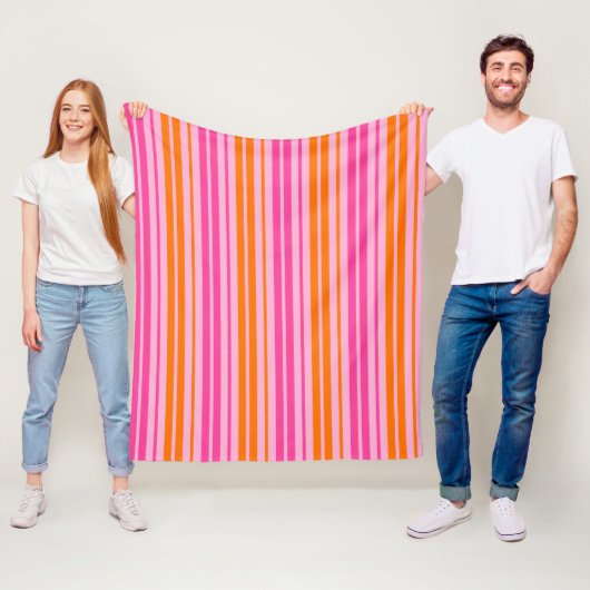 Roze en Oranje Verticale Strepen Ontwerp Fleece Deken (In situ)