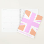 Roze en Oranje vlag van het Verenigd Koninkrijk/Un Planner<br><div class="desc">NewParkLane - Gepersonaliseerde Planner, met de Britse vlag - de Unievaarder - in roze en oranje. Eenvoudig aan te passen in Zazzle met uw eigen tekst voor een gepersonaliseerd ontwerp. Alle tekststijl, kleuren, grootte kunnen worden gewijzigd om aan uw behoeften te voldoen. Bekijk dit collectie voor overeenkomende objecten. Hebt u...</div>