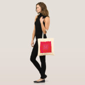 Roze en oranje zebra strepen monogram tote bag (Voorkant (model))