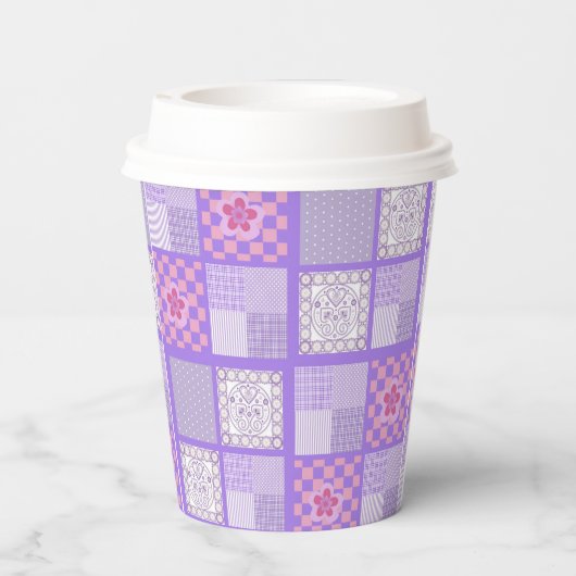 Roze en Paarse ontwerpen van patchwork Papieren Bekers (Achterkant)