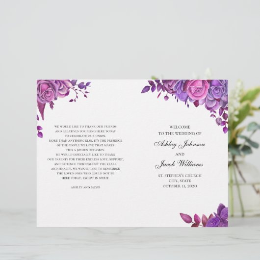 Roze en paarse rozen. Weddenprogramma gevouwen (Staand voorkant)
