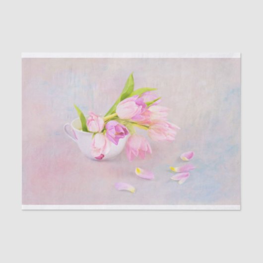 Roze en Paarse tulpen met een  theebeker Tissuepapier (Voorkant)