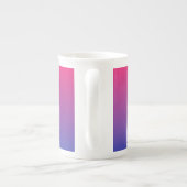 Roze en paarse verloopkleuren porselein kop (Achterkant)