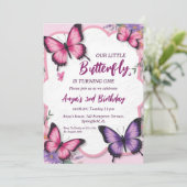 Roze en paarse vlinder verjaardagsuitnodigingen kaart (Staand voorkant)