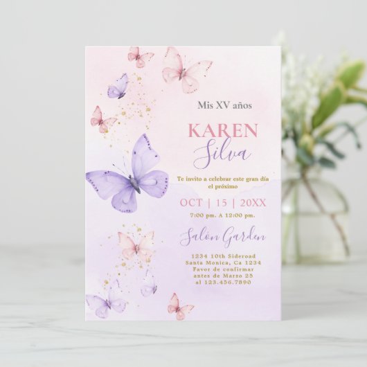 Roze en Paarse vlinders Quinceañera Uitnodiging (Staand voorkant)