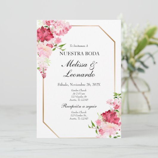 Roze en rode bloemenbruiloft spaans kaart (Staand voorkant)