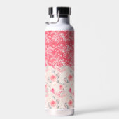 Roze en rode cupcakes, harten en kant-en-klaar waterfles (Rechts)