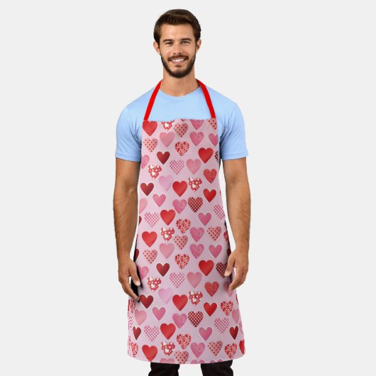Roze en rode harten schort (Gedragen)