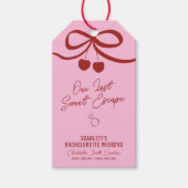 Roze en Rode Kersen Bachelorette-weekend Cadeaulabel (Voorkant)
