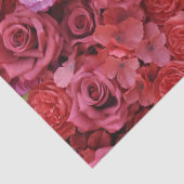 Roze en rode rozen bloemmotief tissuepapier (Detail)