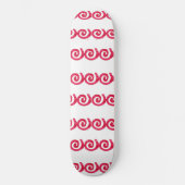 Roze en rode spiralen patroon op wit persoonlijk skateboard (Voorkant)