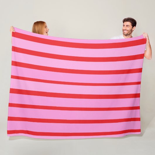 Roze en rode strepen fleece deken (In situ)