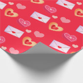 Roze en rode Valentijnsdag Treats & Love Letter Cadeaupapier (Hoek)