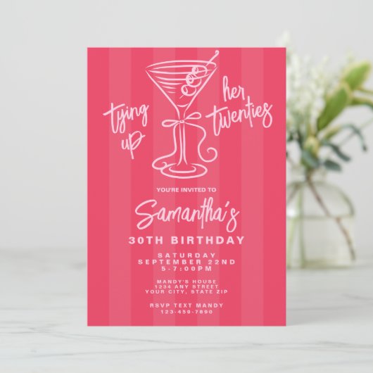 Roze en rood binden haar twintiger 30e verjaardag kaart (Staand voorkant)