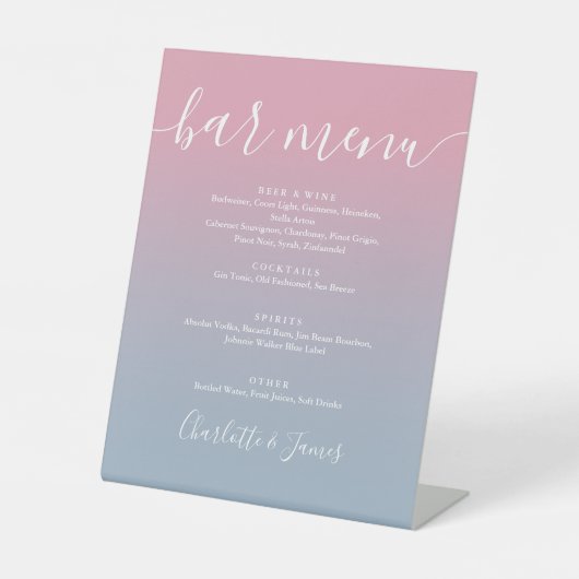 Roze en stoffig blauwe Ombre Script Trouw Bar Menu Reclamebord Met Voetstuk (Voorkant)