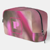 Roze en Taupe Camouflage Chic Monogrammed Toilettasje (Rechterhoek)