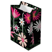 Roze en White Daisy Pattern Medium Cadeauzakje (Voorkant Gekanteld)