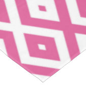 Roze en wit diamantpatroon tafelkleed (Gekanteld)