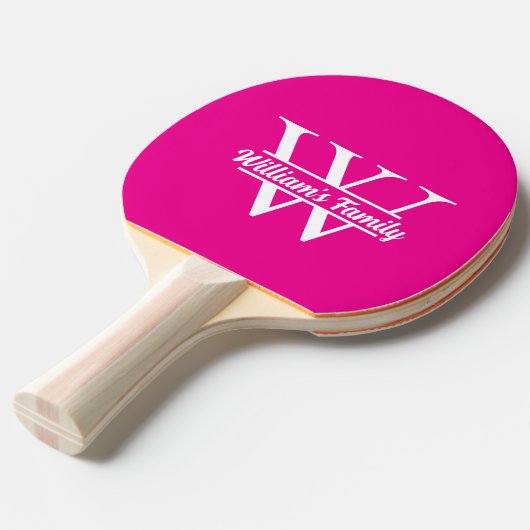 Roze en wit | Eenvoudig familienaam monogram Tafeltennisbatje (Voorkant Gekanteld)