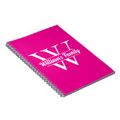 Roze en Wit | Eenvoudige familienaam Monogram Notitieboek (Rechterzijde)