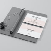 Roze en wit minimalistisch visitekaartje