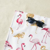 Roze en wit, Monogram, Flamingo patroon. Strandlaken (In situ)