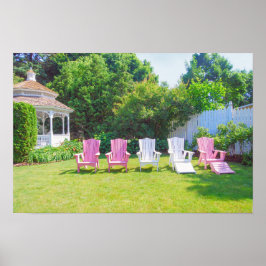 Roze en witte Adirondack-stoelen, tuin in Wisconsi Poster