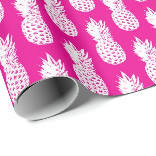 Roze en witte ananas patroon Verjaardag Cadeaupapier (Rol Hoek)