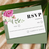 Roze en witte bloemen bloemensalie groene bruiloft RSVP kaartje