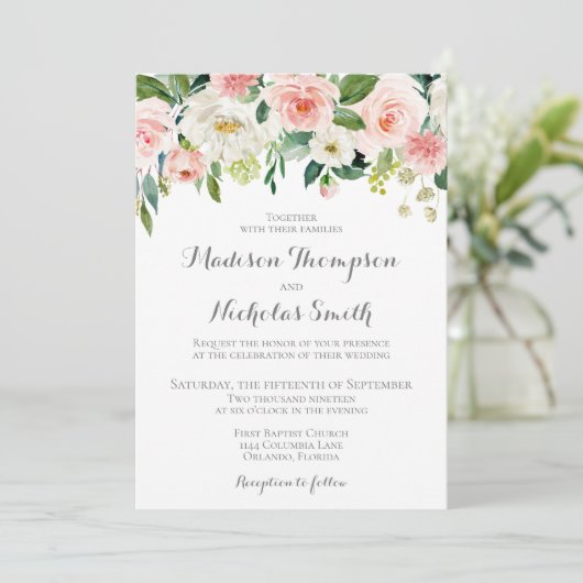 Roze en witte bloemen bruiloft uitnodiging Kaart (Staand voorkant)