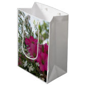 Roze en witte bloemen - Martha's wijngaard Medium Cadeauzakje (Voorkant Gekanteld)