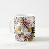 Roze en witte bloemen op gouden en zwarte pleinen koffiemok (Voorkant links)