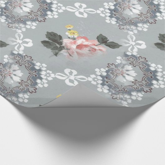 Roze en witte bloemen over grijze achtergrond cadeaupapier (Hoek)