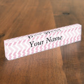 Roze en witte chevron naambordje (Zijkant)