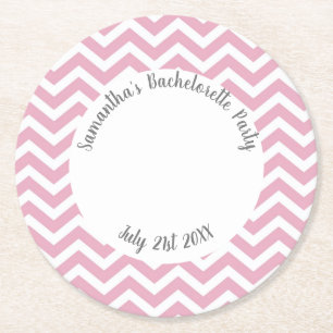 Roze en witte chevron party ronde kartonnen onderzetter