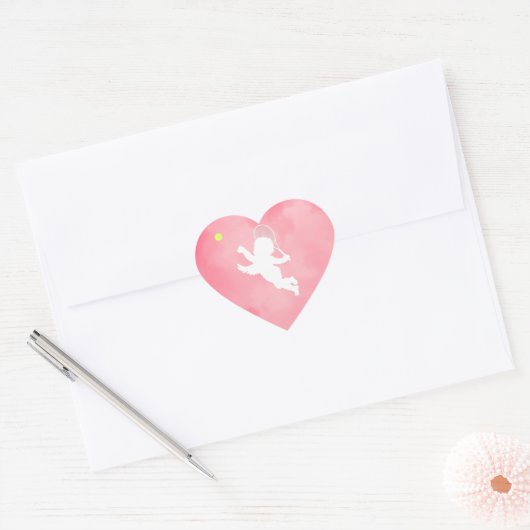 Roze en witte cupido tennisser met racket hart sticker (Envelop)