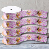 Roze en witte Dahlia met roze bijenlint Satijnen Lint