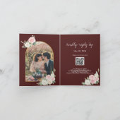 Roze en witte Dusky Blooms Huwelijksuitnodiging (Binnen)