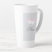 Roze en witte fijne wolken met tekst negen latte mok (Rechterhoek)