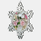 Roze en witte florale afdruk tin sneeuwvlok ornament (Rechts)