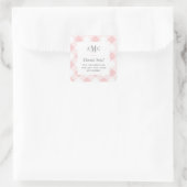 Roze en witte geruite monogram bedankkaart vierkan vierkante sticker (Tas)