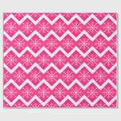Roze en witte kerstsnowflakes Chevron Pattern Cadeaupapier (Vlak)