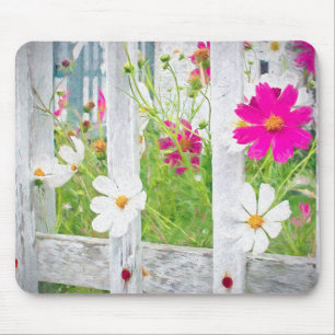 roze en witte kosmosbloemen muismat