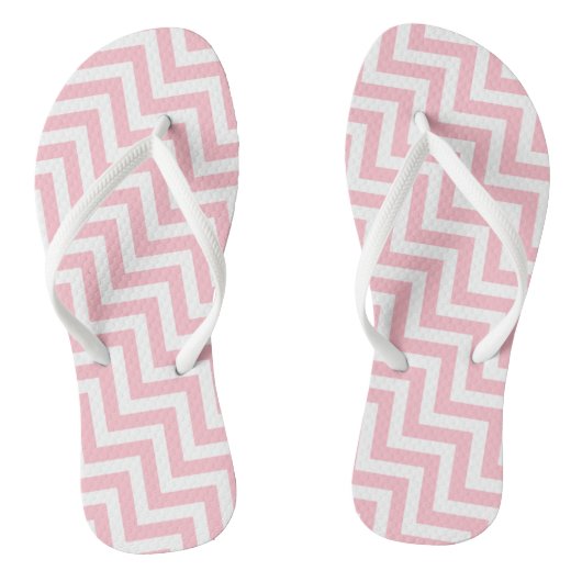 Roze en witte Medium Diagonale Chevron Stripes Teenslippers (Voetbed)