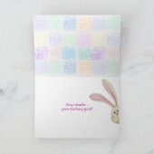 Roze en witte paasbroodjes in gras kaart (Binnen)