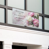 Roze en witte pioenen op kant spandoek (Buitenkant Gebouw)