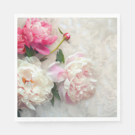 Roze en witte pioenrozen met kanten achtergrond servet