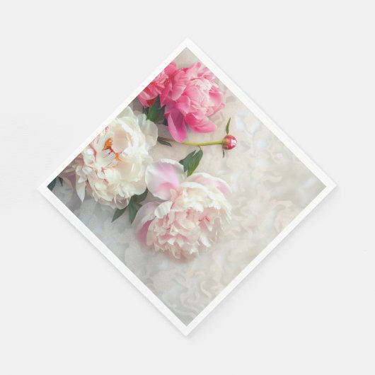 Roze en witte pioenrozen met kanten achtergrond servet (Hoek)