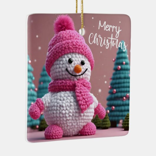 Roze en Witte Polka Dot Sneeuwman Keramisch Ornament (Rechts)